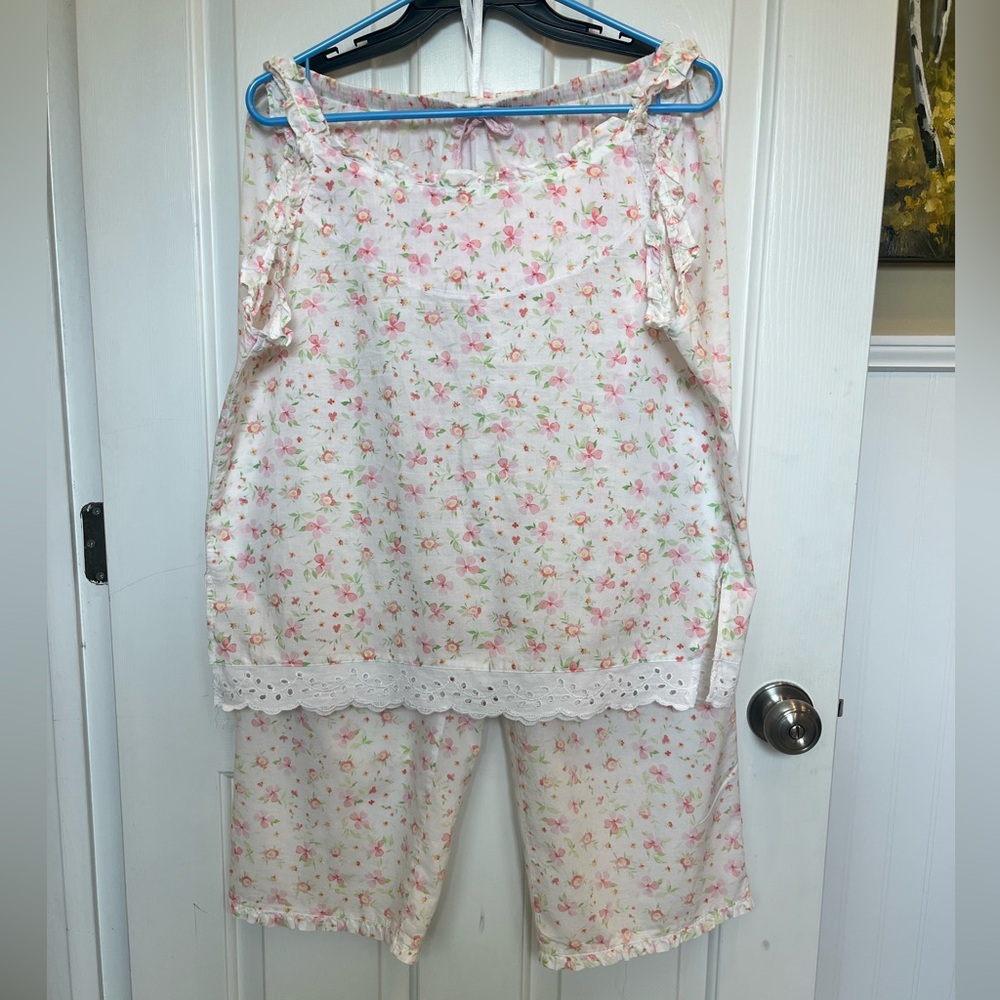 Floral Adonna Women’s Pajama Set - Picture 4 of 7
